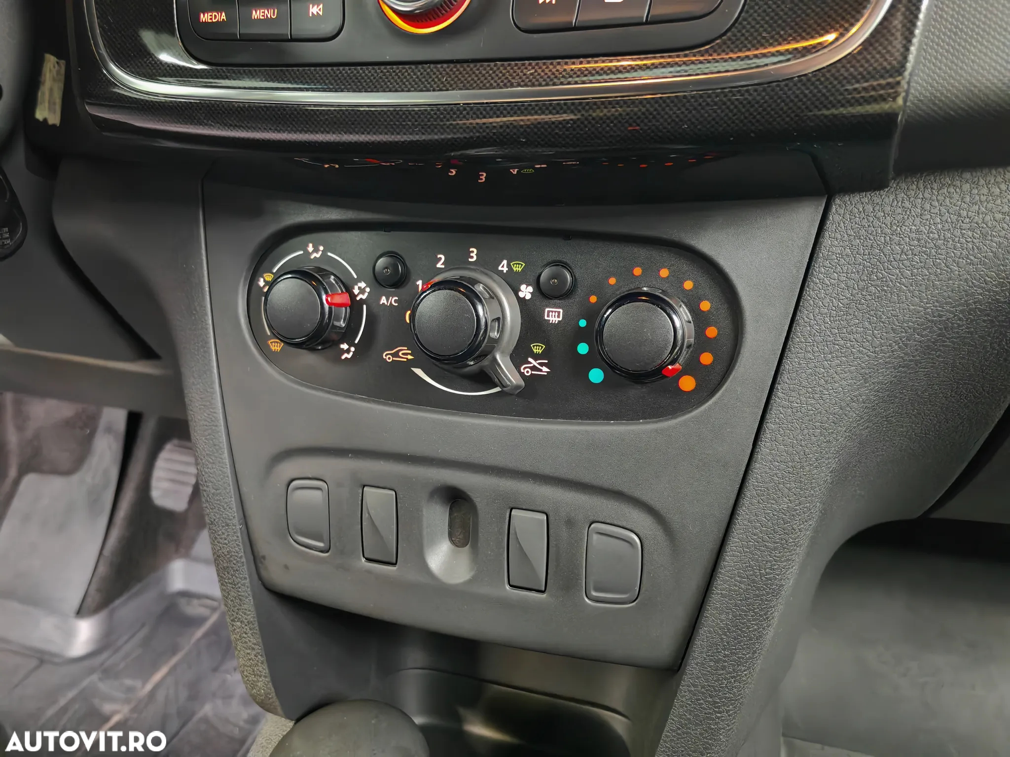 Dacia Logan 1.0 SCe Laureate - 13