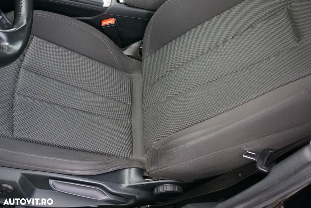 Audi A4 Avant 2.0 TDI S tronic - 14