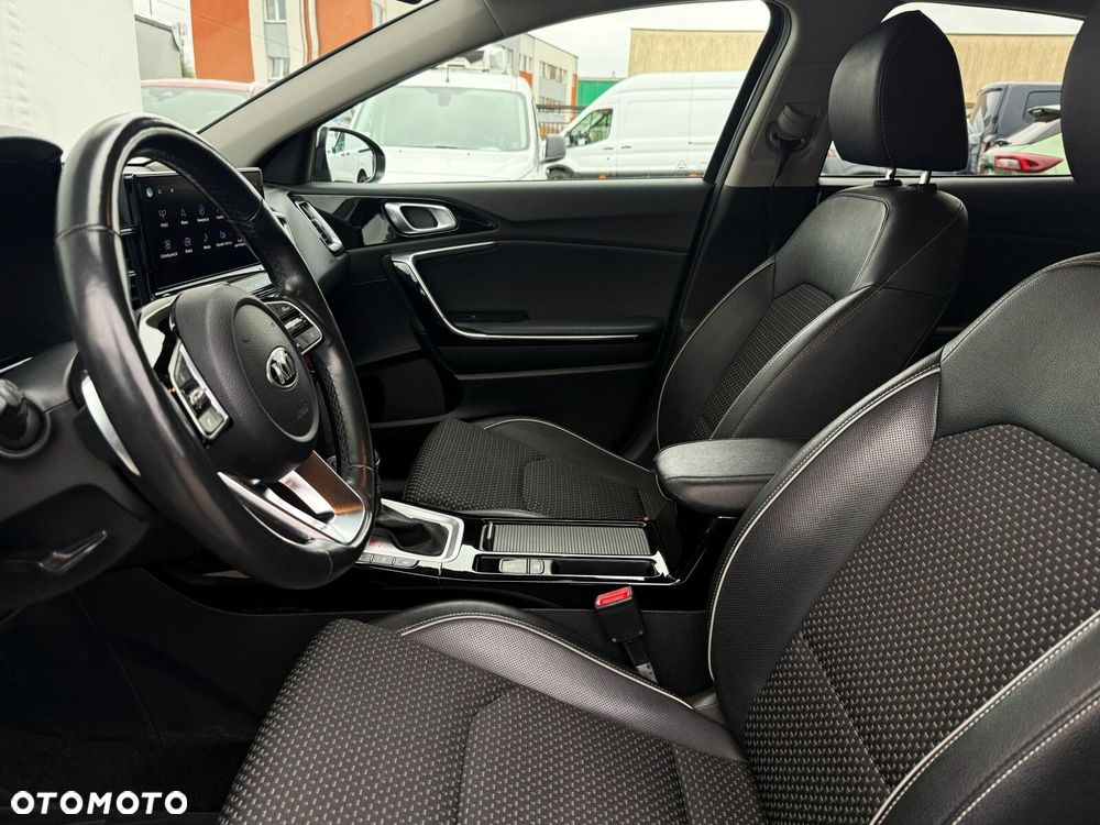 Kia XCeed 1.6 GDI PHEV L Business Line DCT - 13