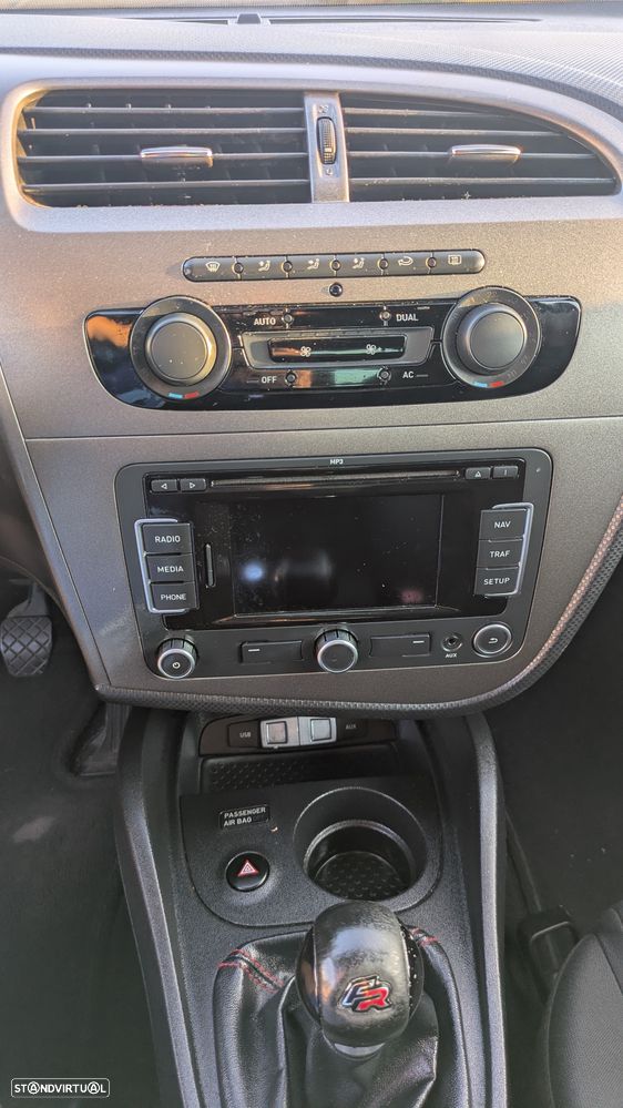 SEAT Leon 2.0 TDI FR - 4
