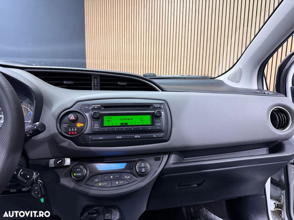 Toyota Yaris - 7