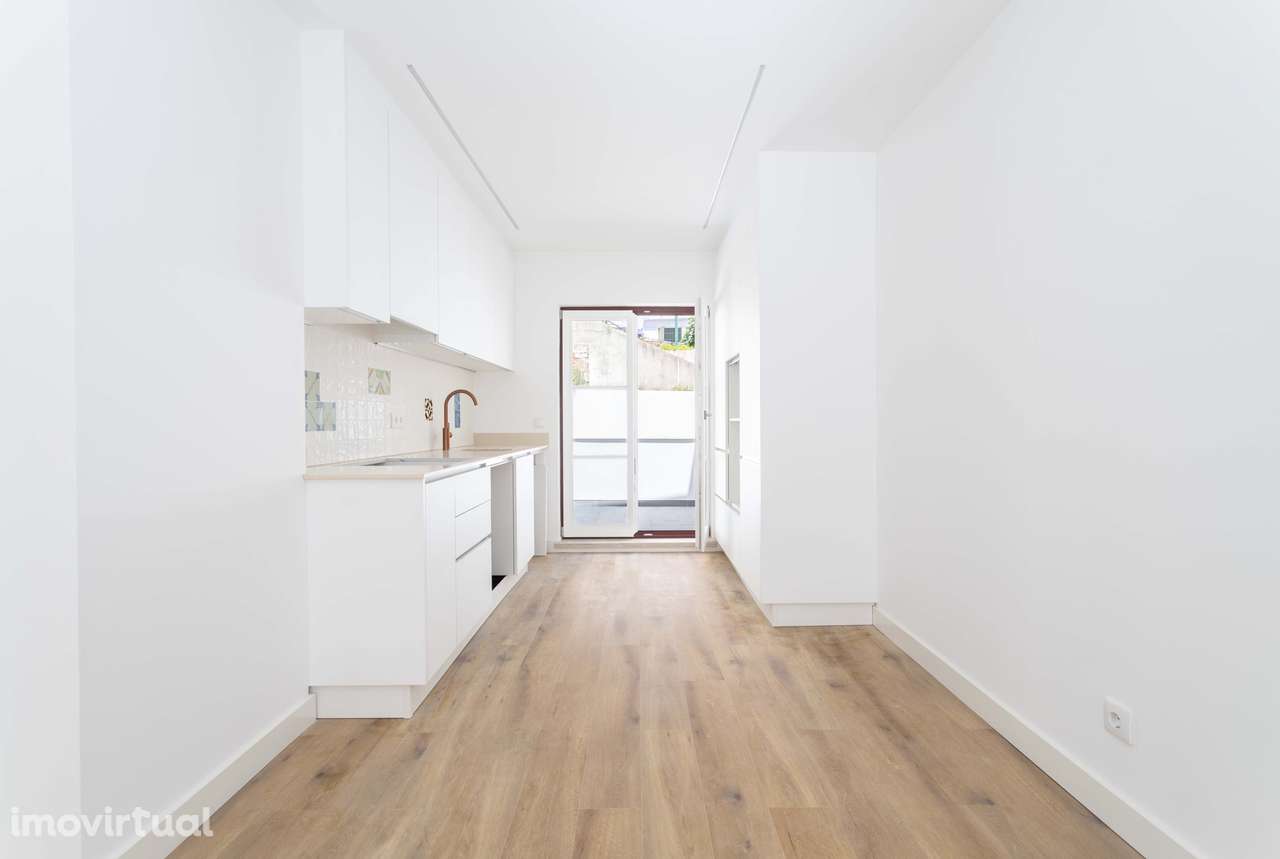 Apartamento T2 em Santo António - Grande imagem: 3/33