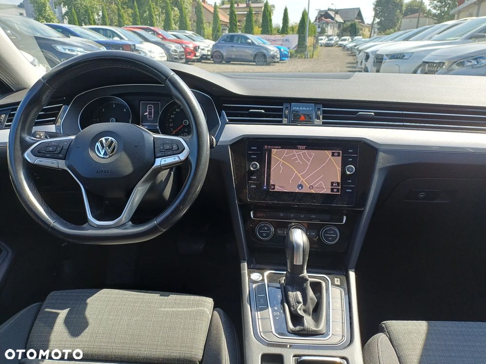 Volkswagen Passat - 21