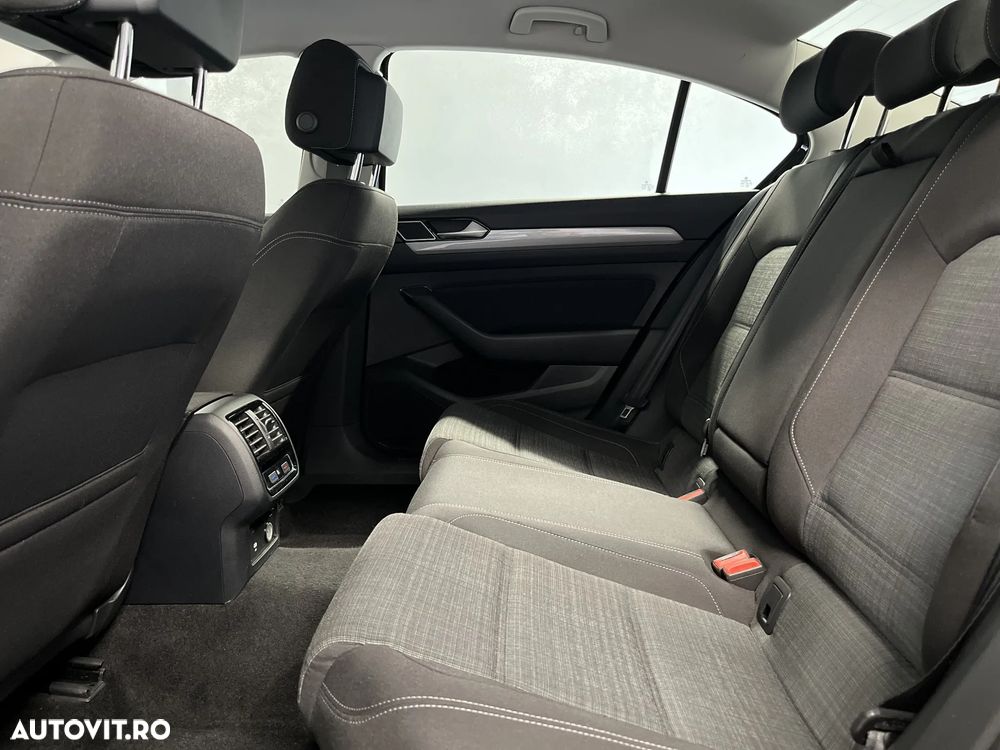 Volkswagen Passat 2.0 TDI DSG Comfortline - 14