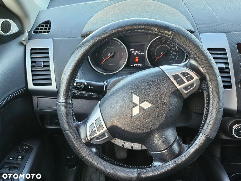 Mitsubishi Outlander 2.0 DID Intense - 9
