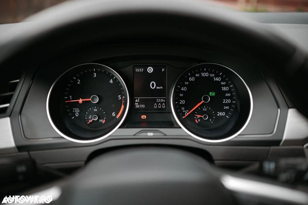 Volkswagen Passat 2.0 TDI SCR DSG - 10