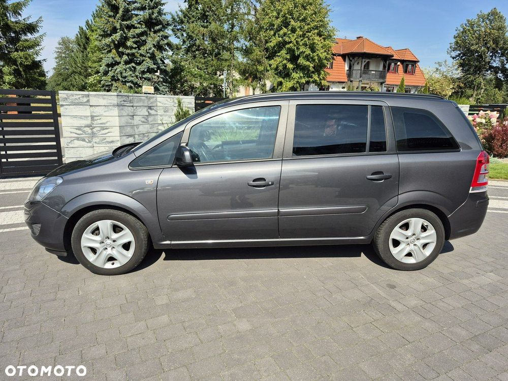 Opel Zafira - 2