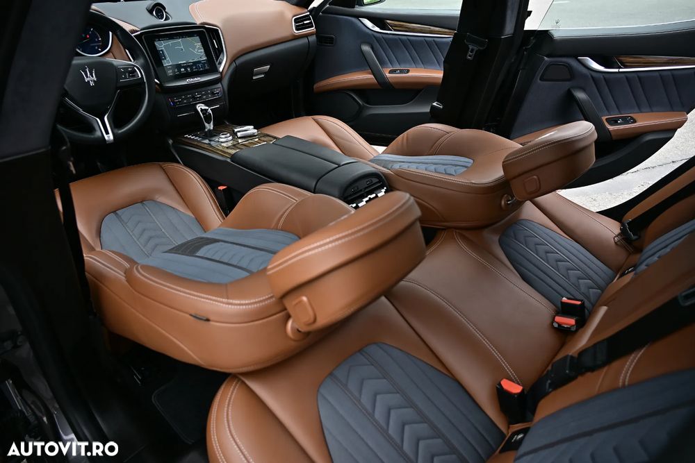 Maserati Ghibli GranLusso - 19
