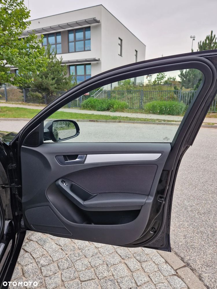 Audi A4 Avant 2.0 TDI Quattro S tronic - 13