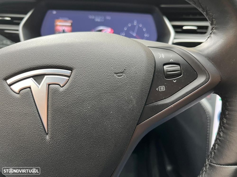 Tesla Model S - 15