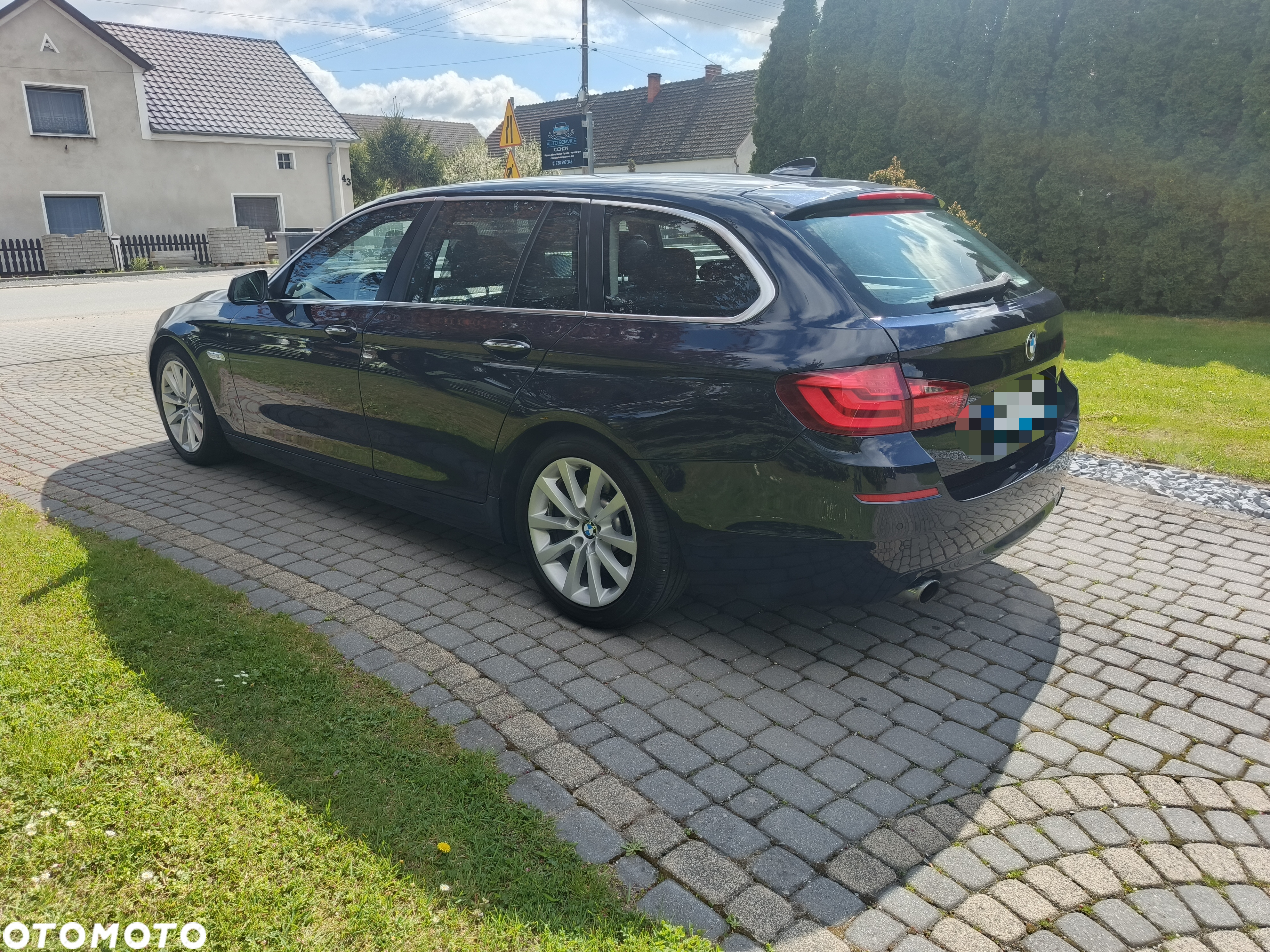 BMW Seria 5 535i Touring Sport-Aut - 4