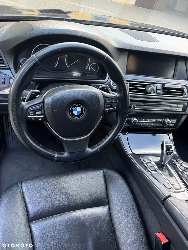 BMW Seria 5 530d xDrive - 6