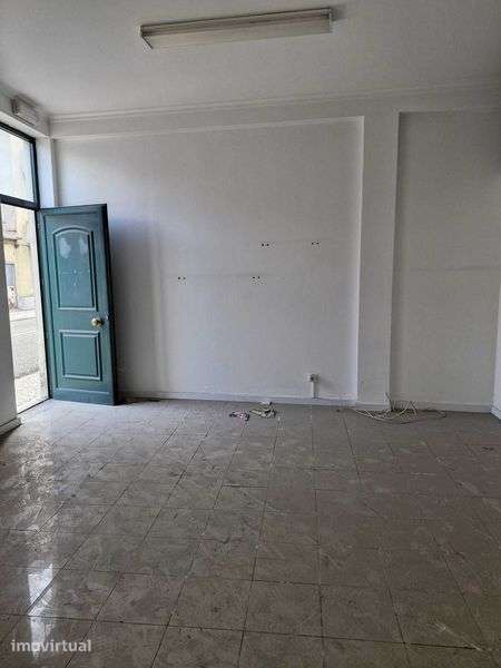 Apartamento t1 à venda na Rua Vaz Monteiro - Grande imagem: 2/7