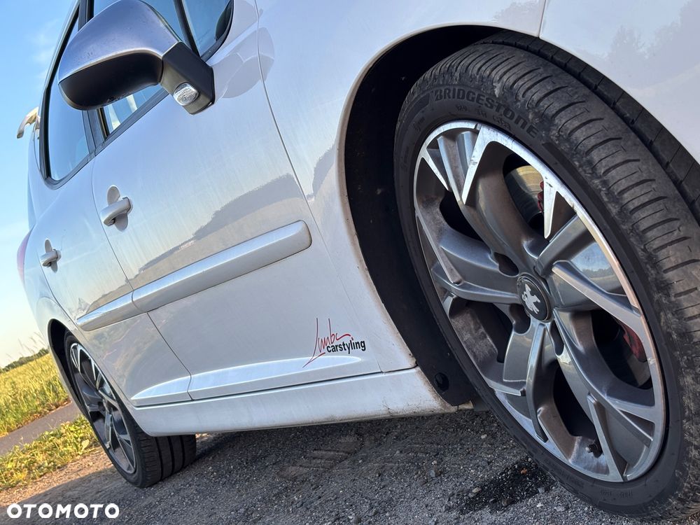 Peugeot 207 - 11