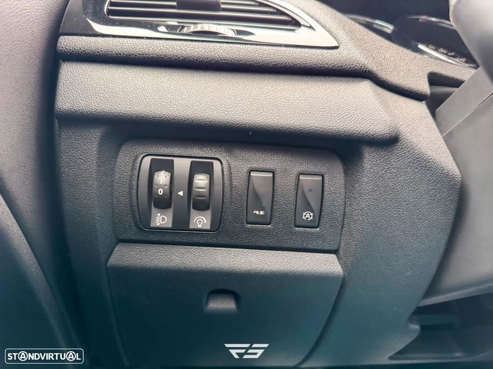 Renault Mégane Coupe TCe 275 Sport - 27