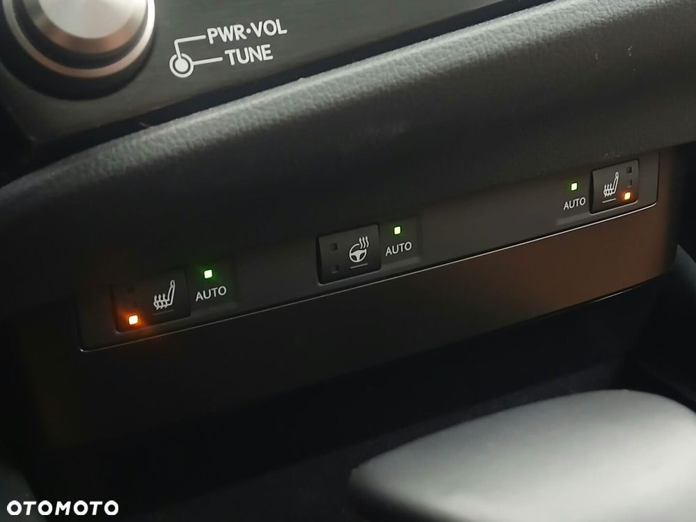 Lexus ES 300h Business Edition - 35