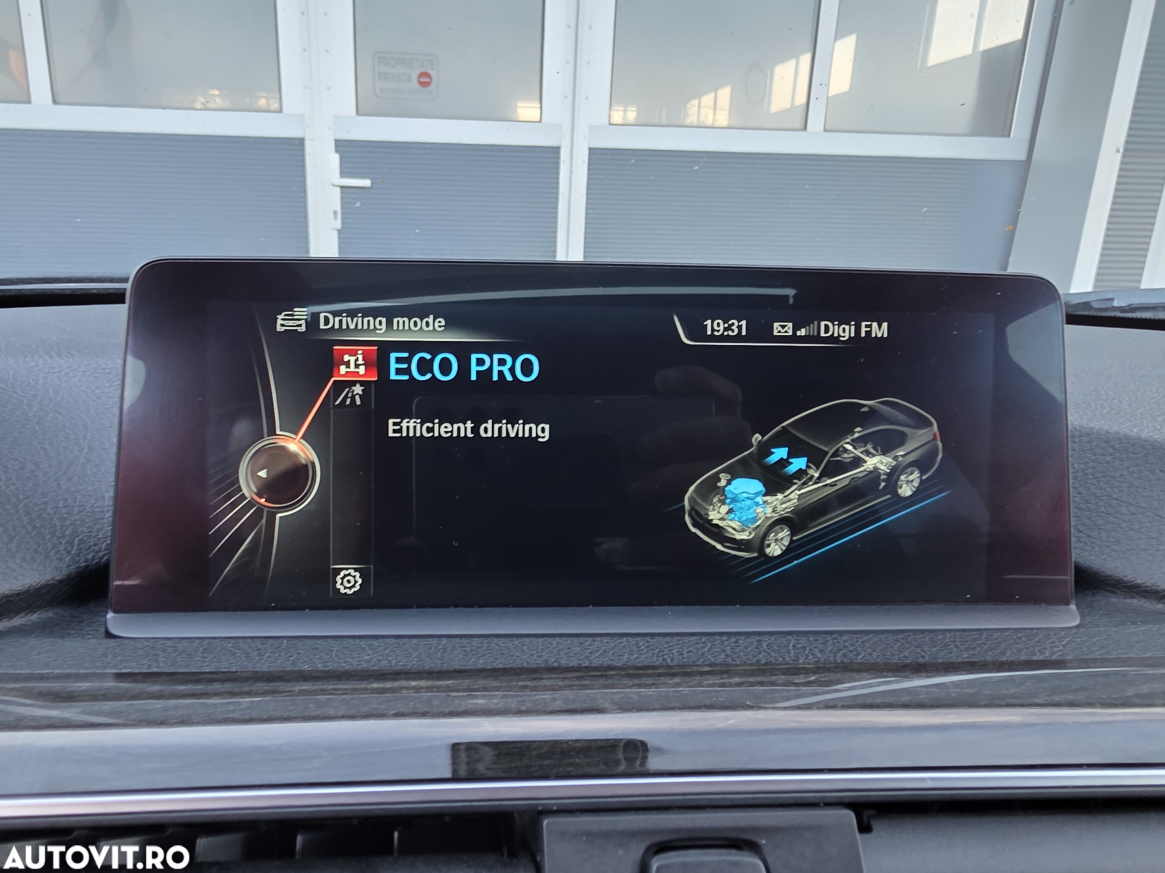 BMW Seria 3 320d Luxury Line - 29