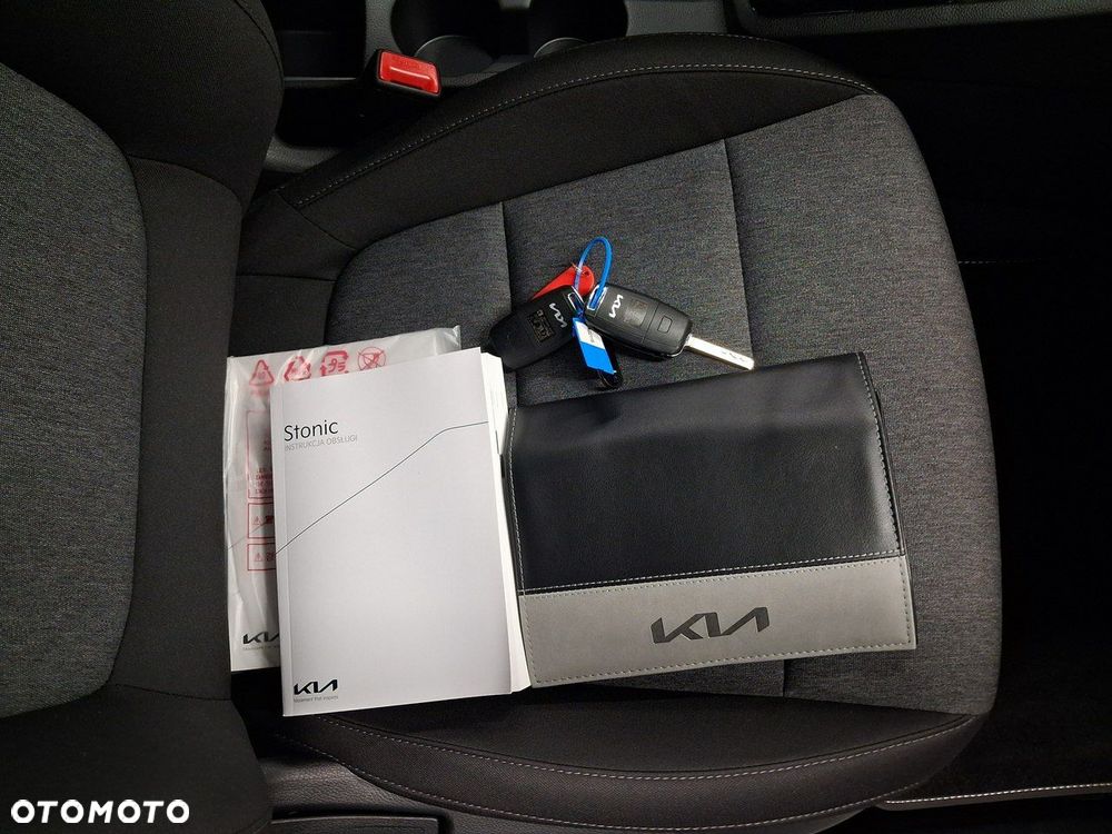 Kia Stonic - 29
