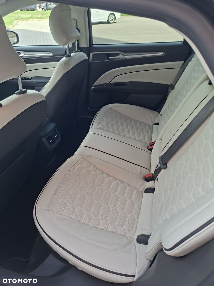 Ford Mondeo 2.0 TDCi Start-Stopp PowerShift-Aut Vignale - 12