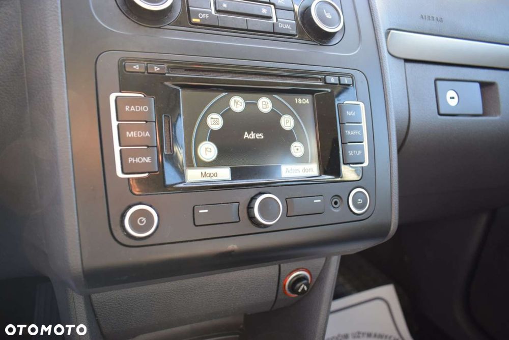 Volkswagen Touran - 29