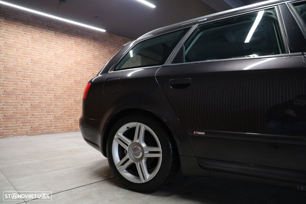 Audi A4 Avant 2.0 TDi S-line - 27