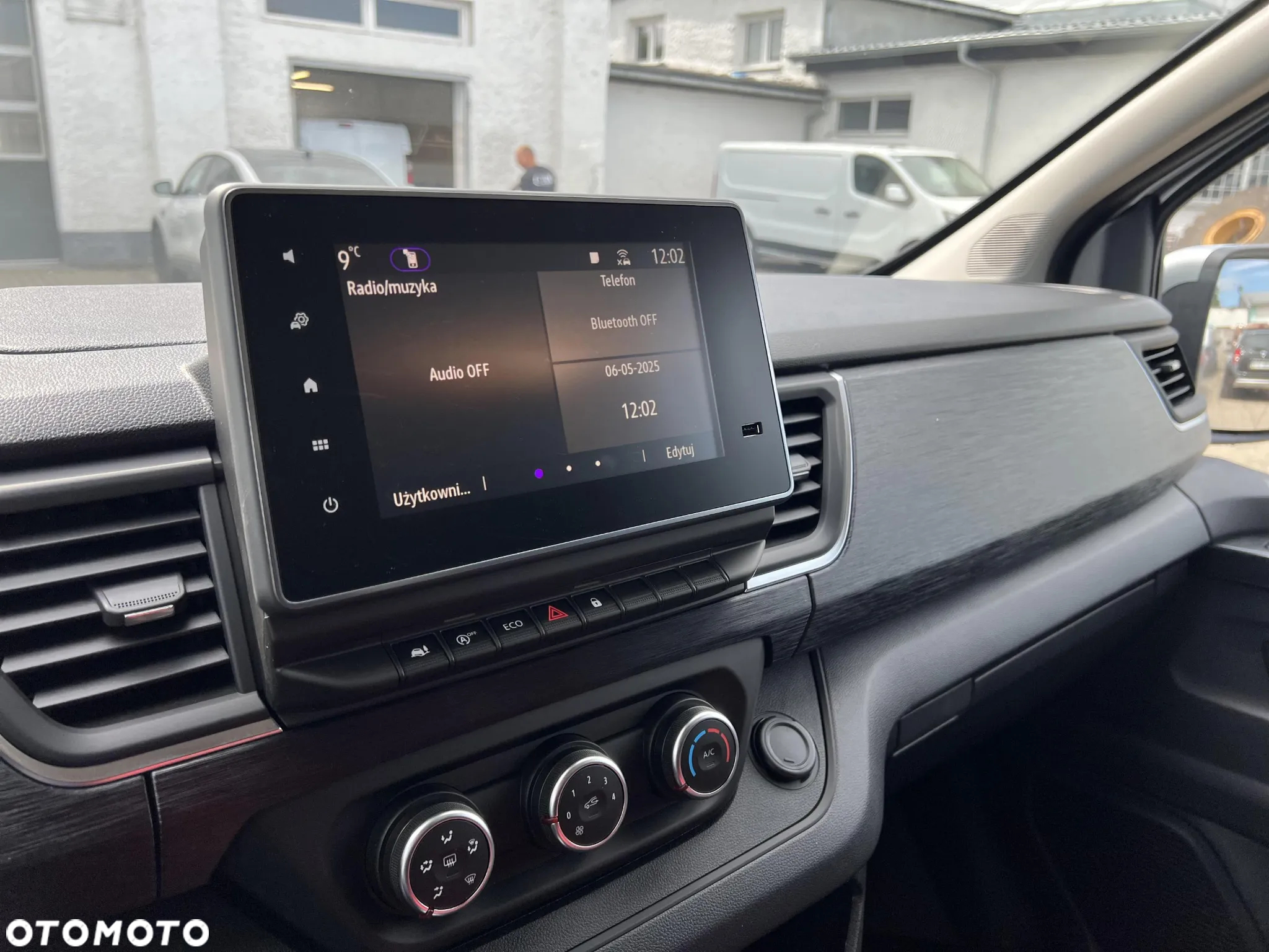Renault Trafic - 19