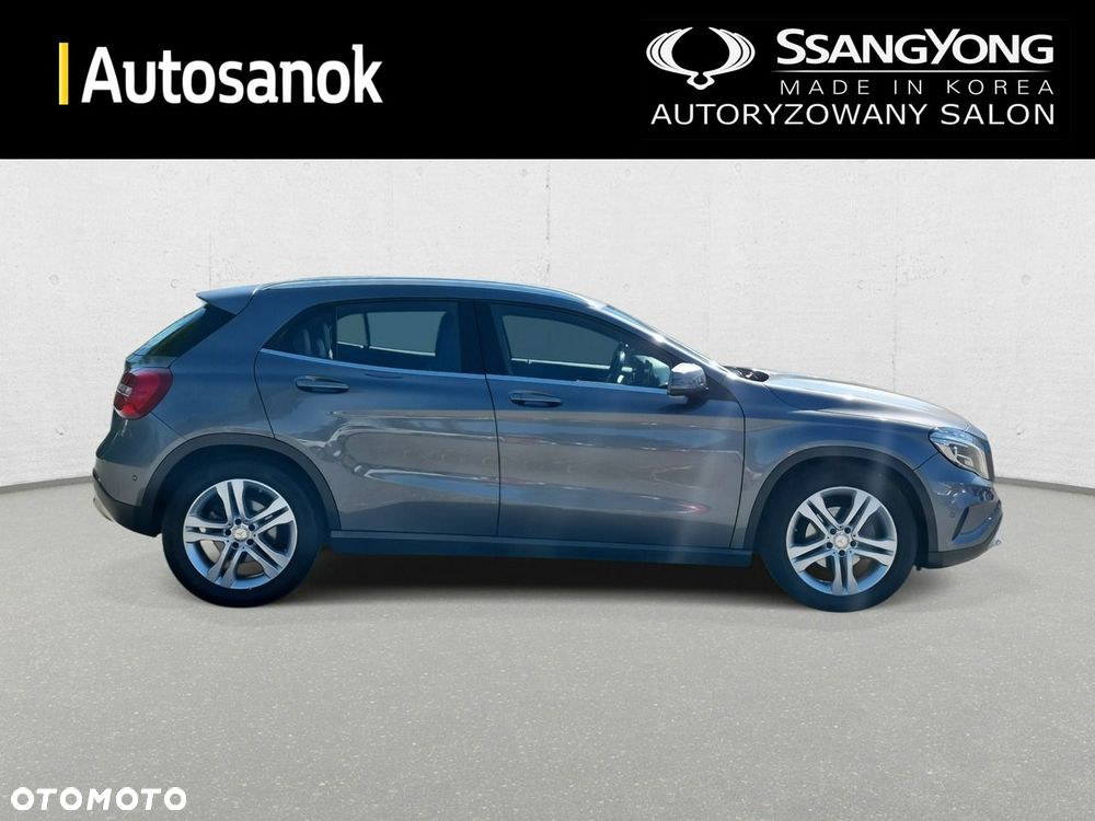 Mercedes-Benz GLA 180 7G-DCT - 6
