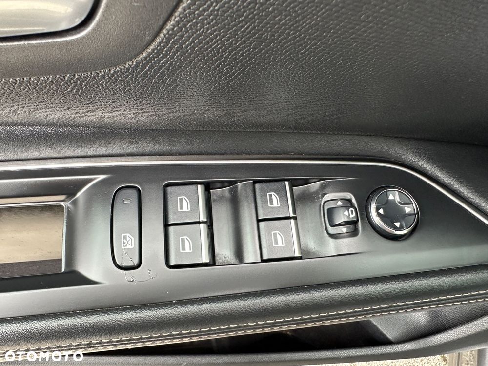 Peugeot 5008 1.5 BlueHDi GT S&S EAT8 - 24
