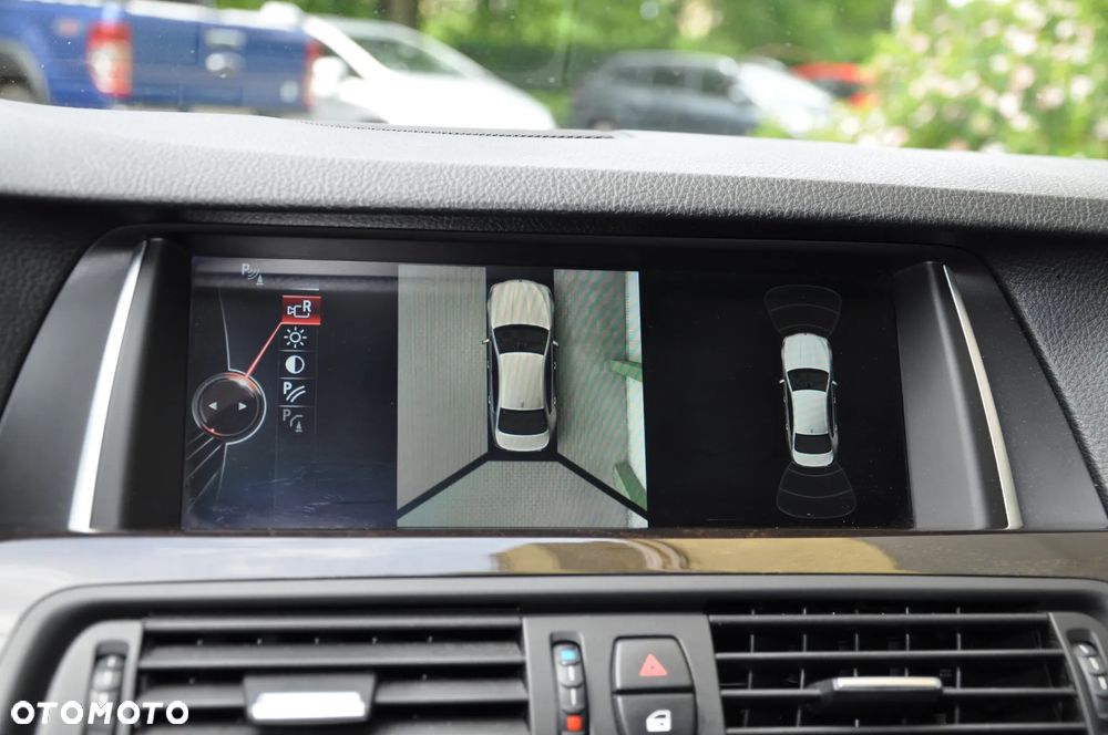 BMW Seria 5 535i xDrive - 36