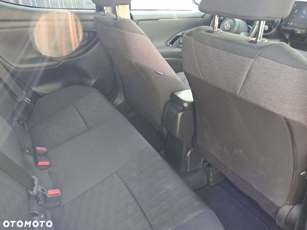 Toyota Yaris Hybrid 1.5 Style - 11