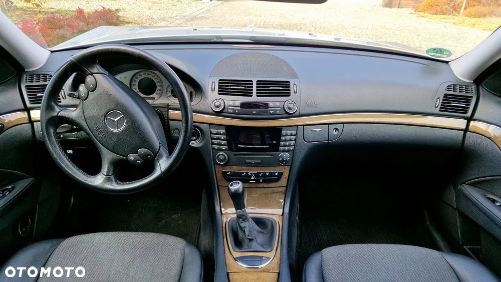 Mercedes-Benz Klasa E 200 Kompressor Avantgarde - 14