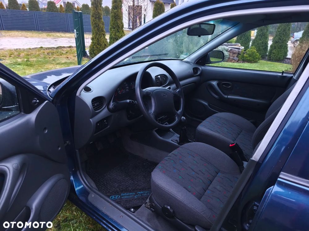 Hyundai Accent 1.3 GLS - 14