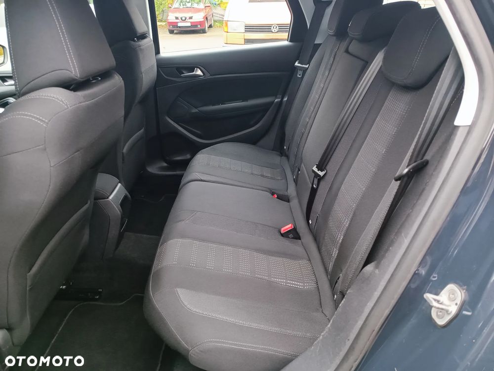 Peugeot 308 1.2 PureTech Active S&S EAT6 - 27