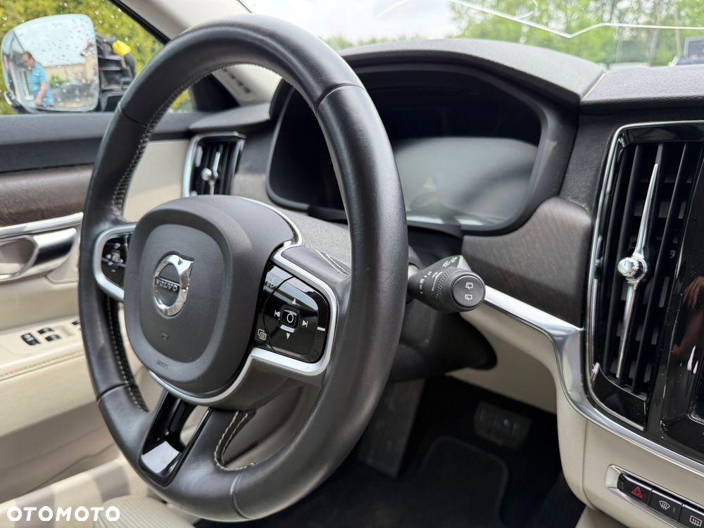 Volvo V90 Cross Country D5 AWD - 24