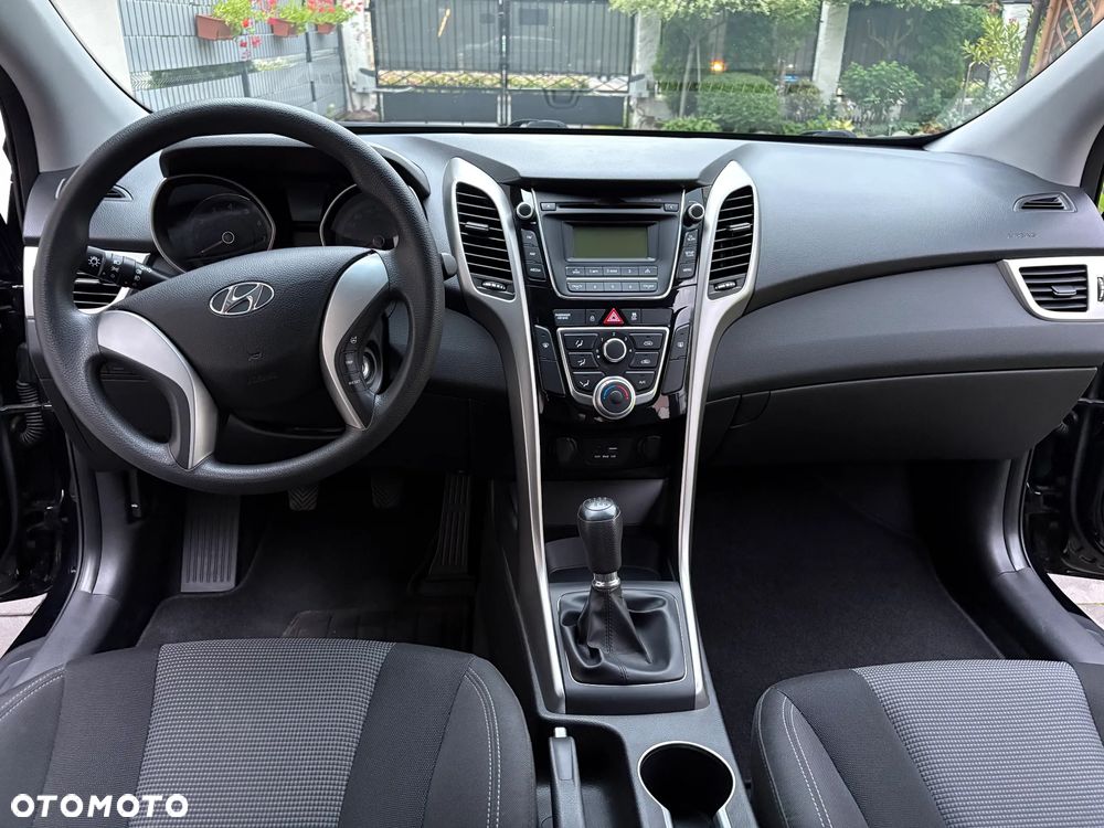 Hyundai i30 blue 1.4 Classic - 15