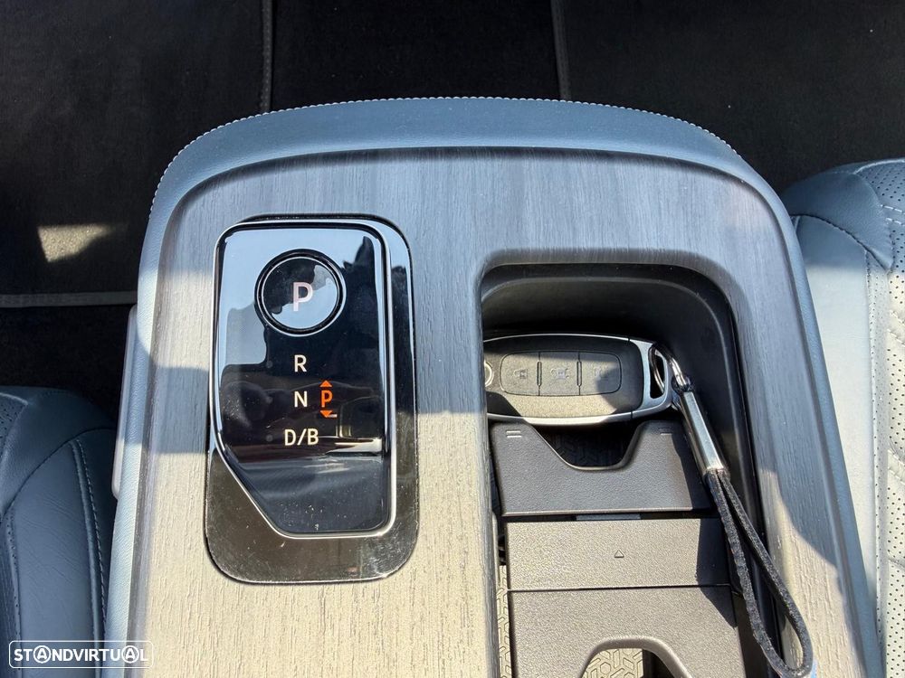 Nissan Ariya 63 kWh Evolve Carr. 22kW + Pack Sport - 29