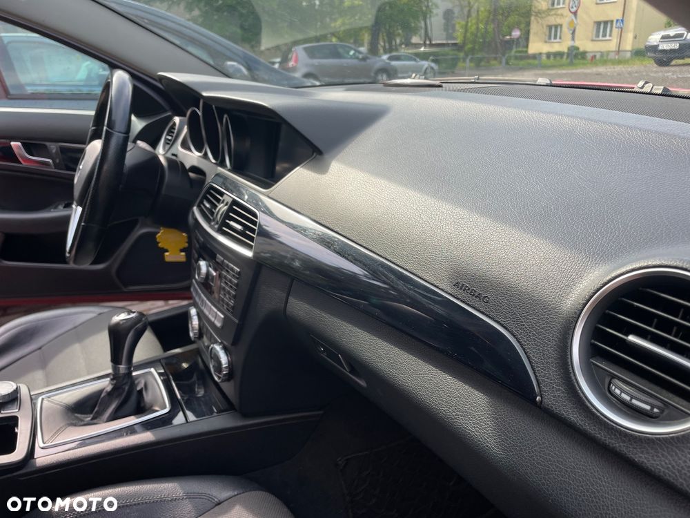 Mercedes-Benz Klasa C 180 BlueEFFICIENCY - 11