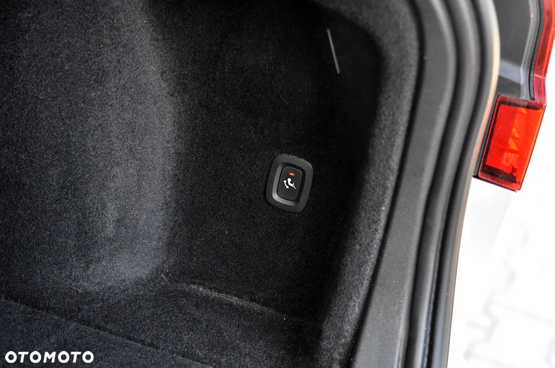 Volvo V60 B3 B Geartronic RDesign - 16