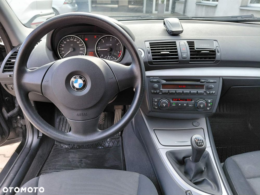 BMW Seria 1 118d - 14