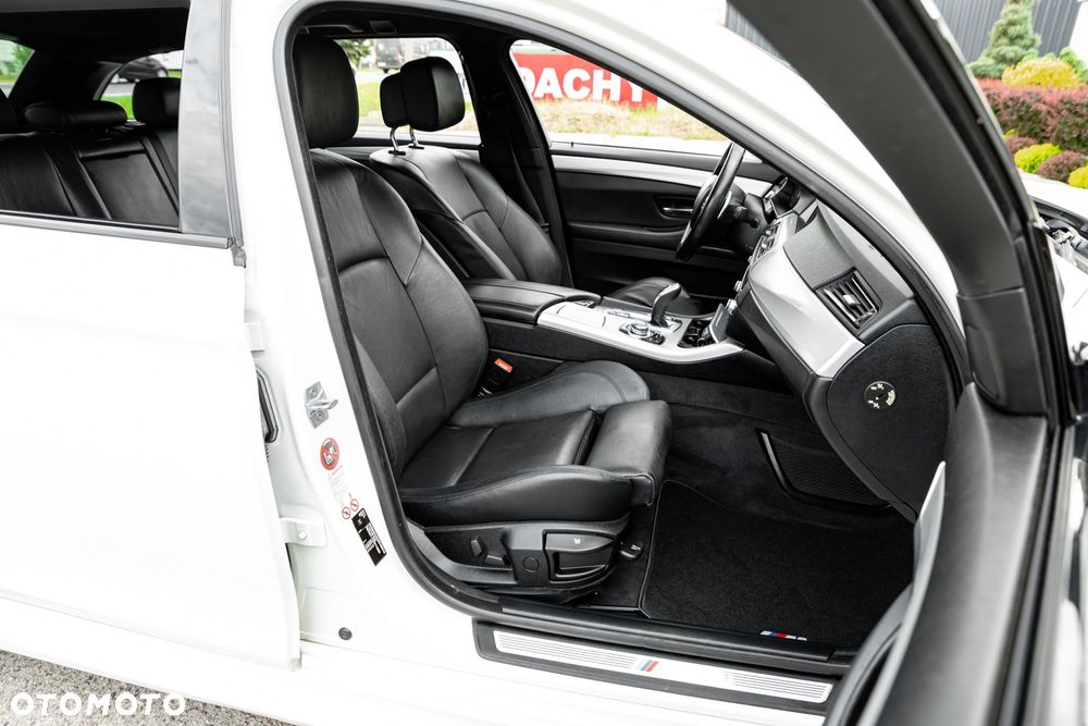 BMW Seria 5 520d Sport-Aut - 25
