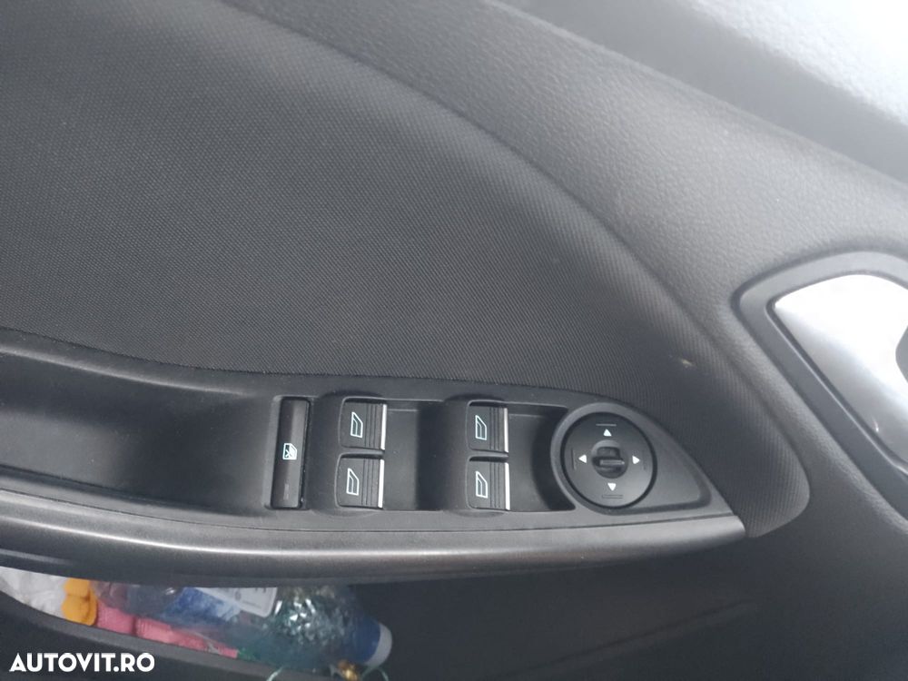 Ford Focus - 4