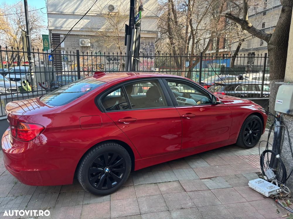 BMW Seria 3 320i - 3