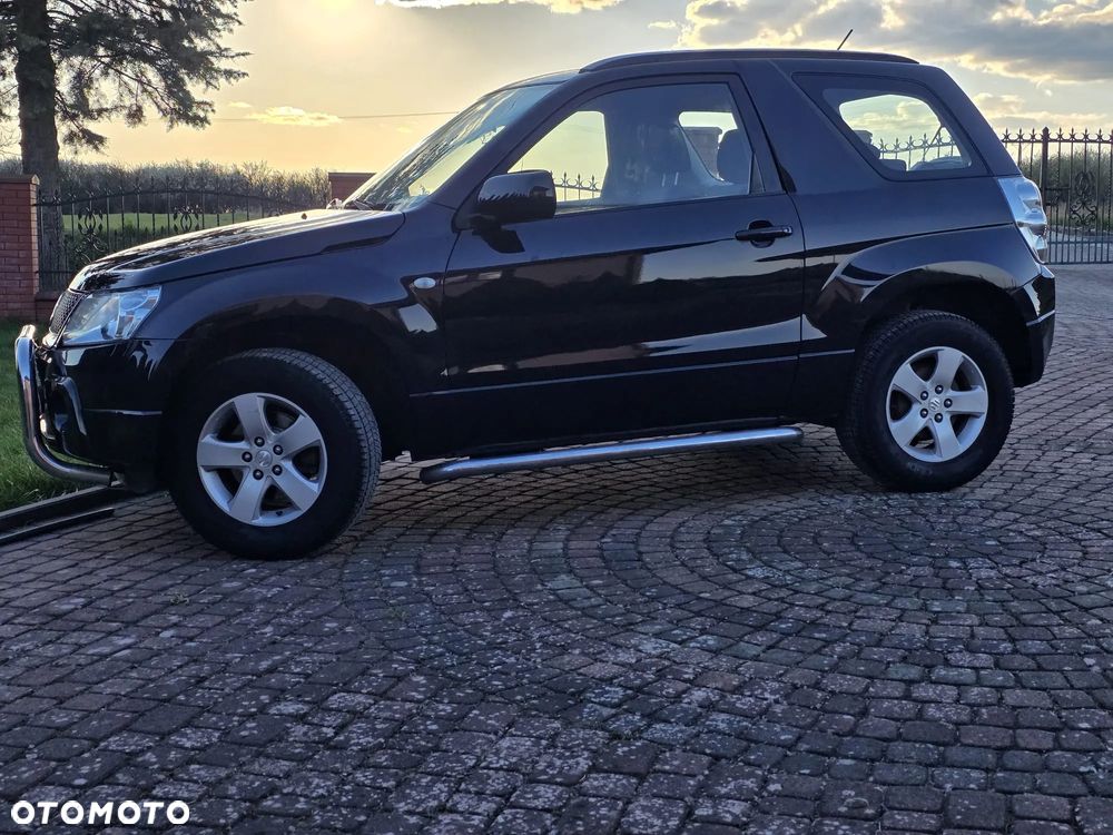 Suzuki Grand Vitara 1.6 Black&White - 6