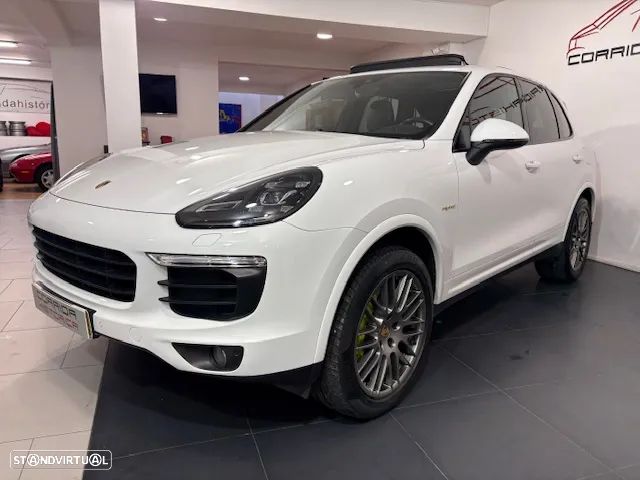 Porsche Cayenne S E-Hybrid Platinum Edition - 52