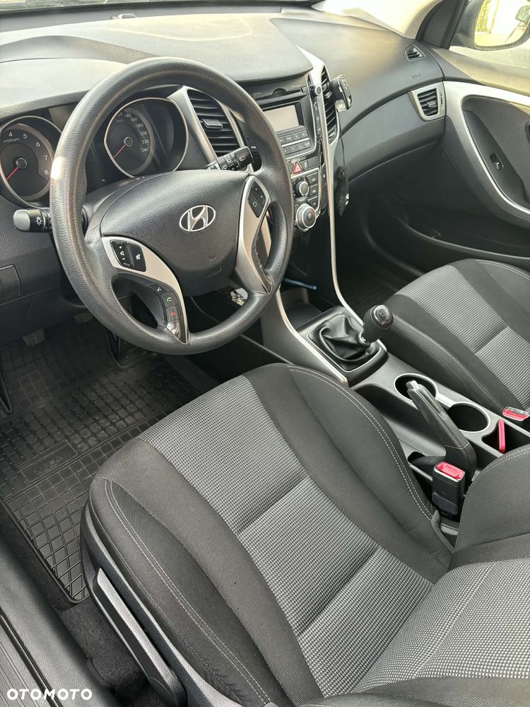 Hyundai i30 1.4 Classic + - 9