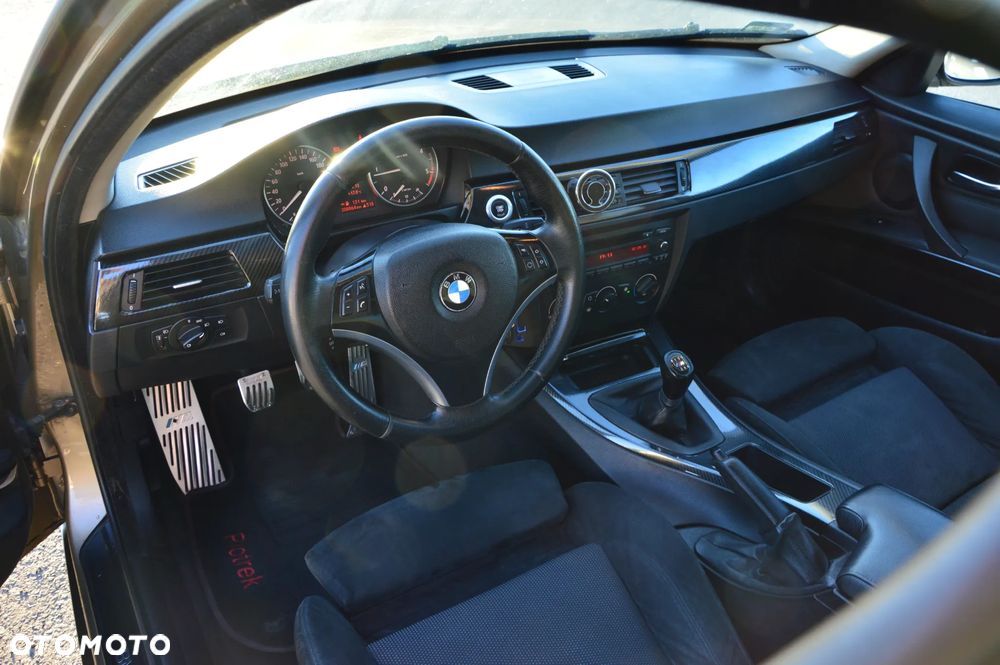 BMW Seria 3 318d - 16