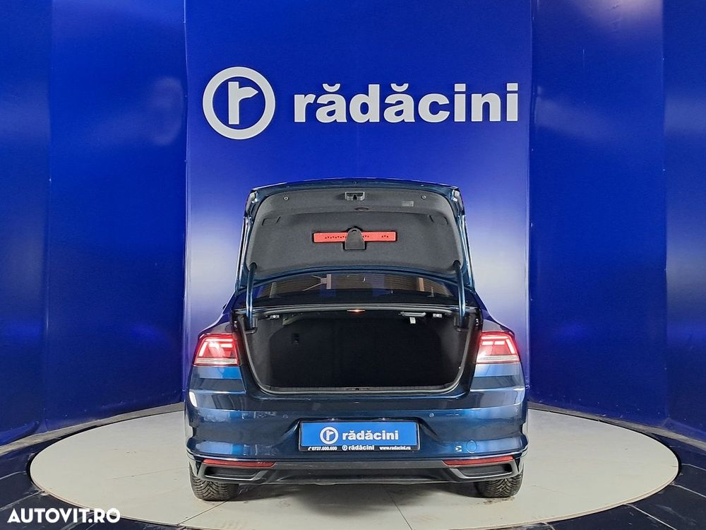 Volkswagen Passat - 19