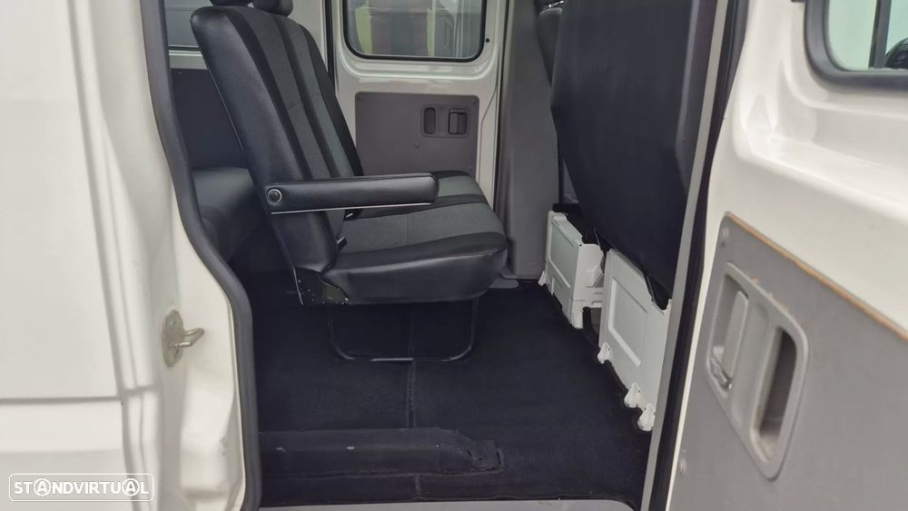 VW Crafter 35 2.0 TDI 136 C. Tripla Longa Bluemotion - 13