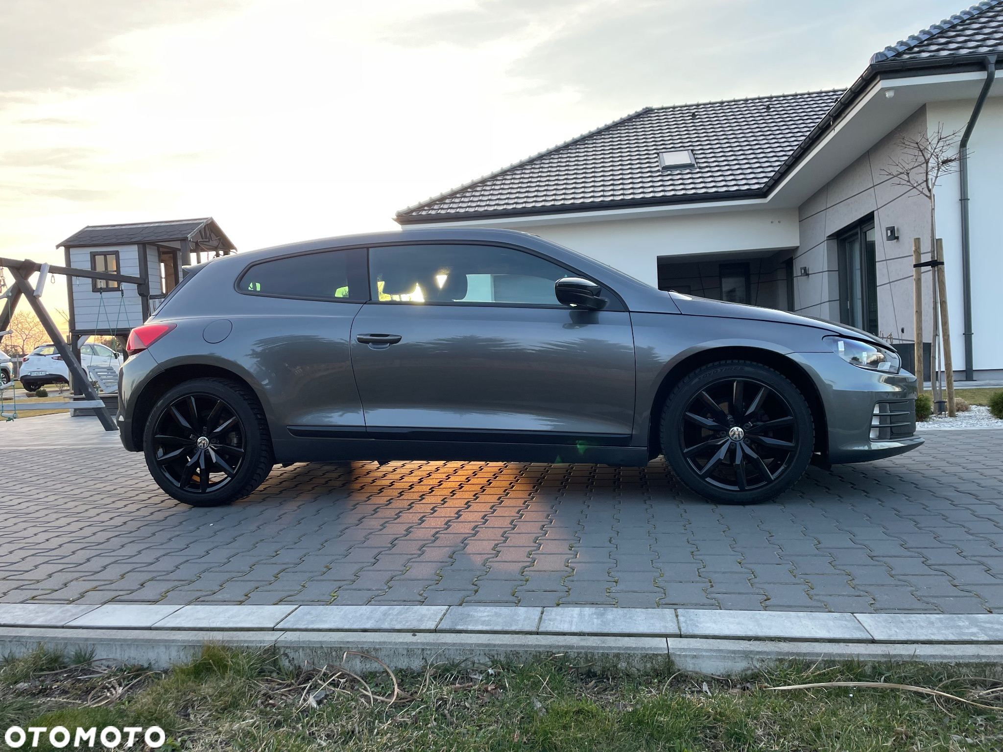 Volkswagen Scirocco 2.0 TDI Blue Motion Technologie Club - 12