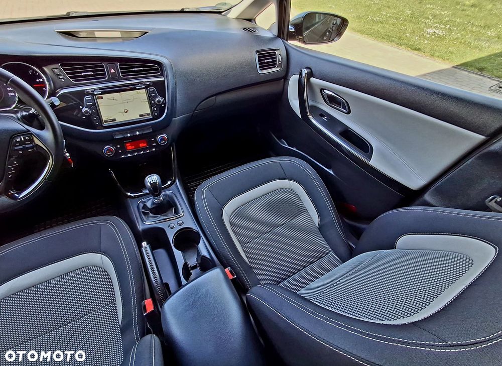 Kia Ceed 1.6 GDI Platinum Edition - 23